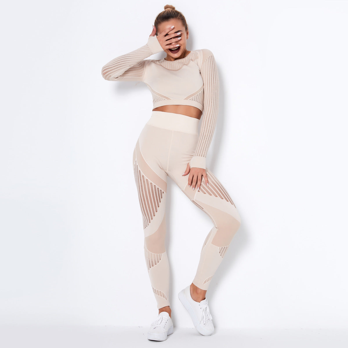 Absorbent long-sleeved yoga suit