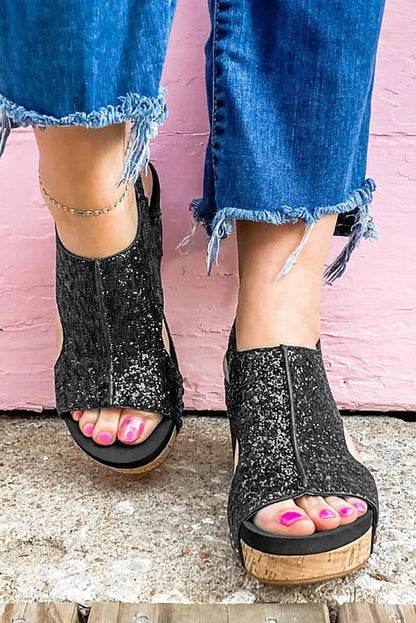 Wedge sandals with buckle detail