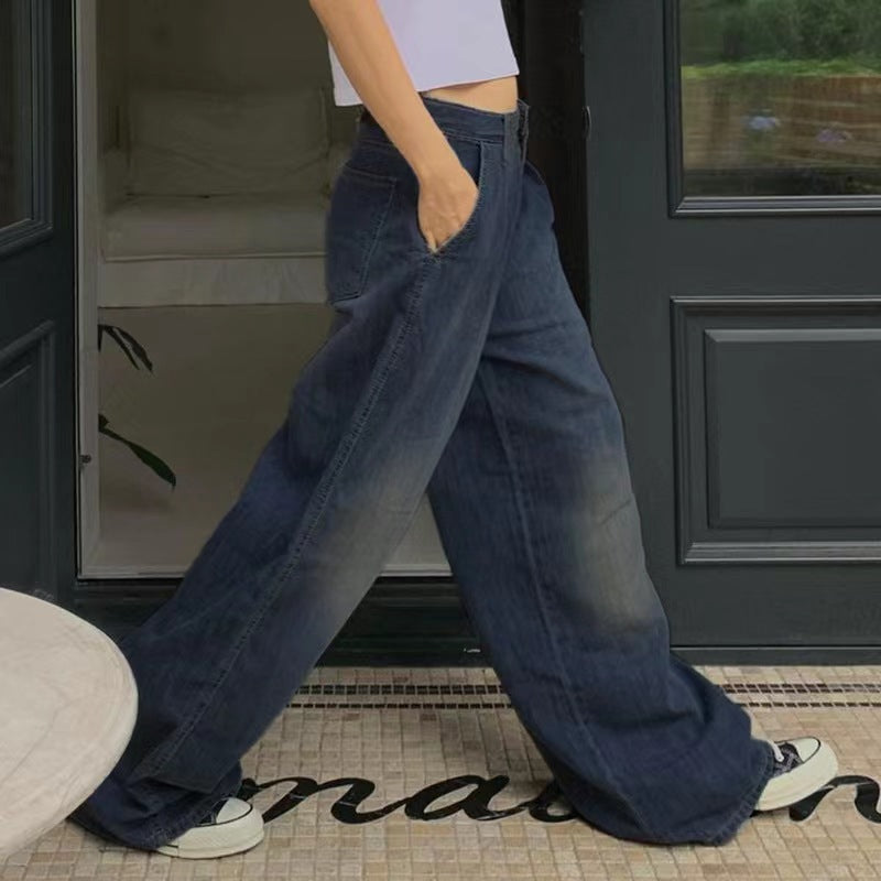 High-waist, wide-leg retro jeans