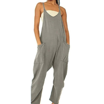 Summer loose jumpsuit with pockets.