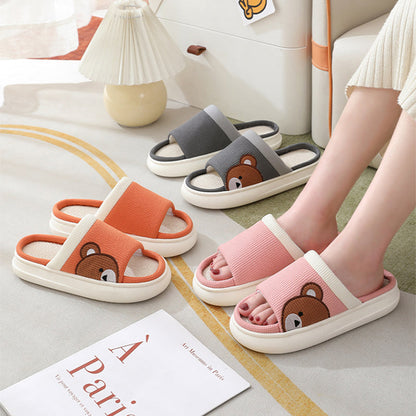 Adorabili pantofole a forma di orso: comode e chic