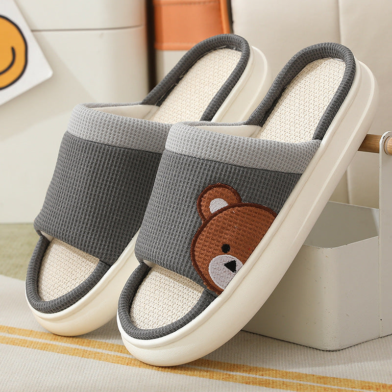 Adorabili pantofole a forma di orso: comode e chic