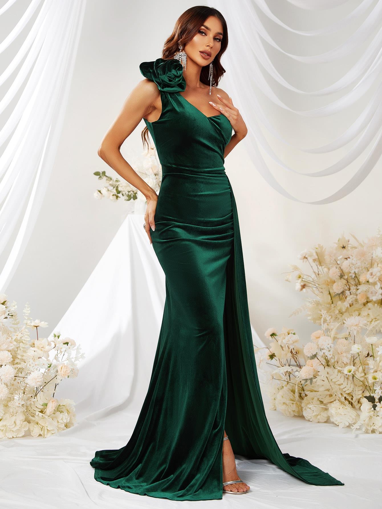 Long Sleeveless One-shoulder Three-dimensional Dress