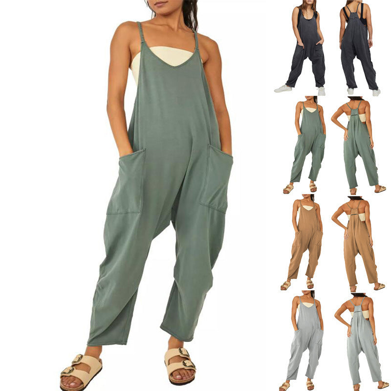 Summer loose jumpsuit with pockets.