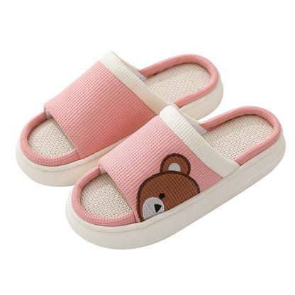 Adorabili pantofole a forma di orso: comode e chic