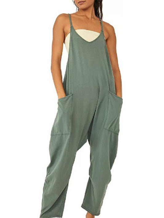 Summer loose jumpsuit with pockets.