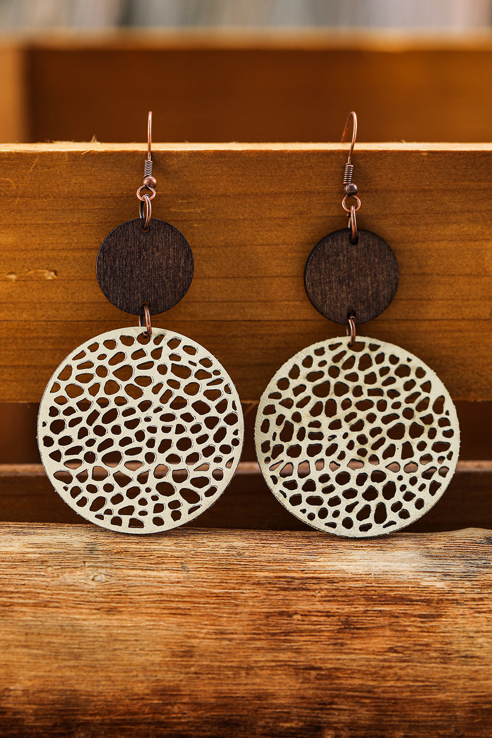 Wooden round drop earrings, beige.