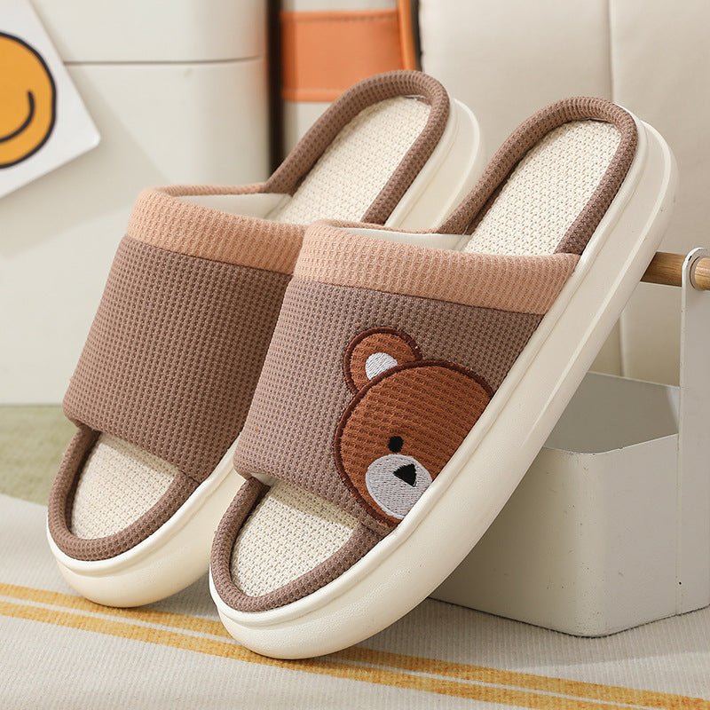 Adorabili pantofole a forma di orso: comode e chic