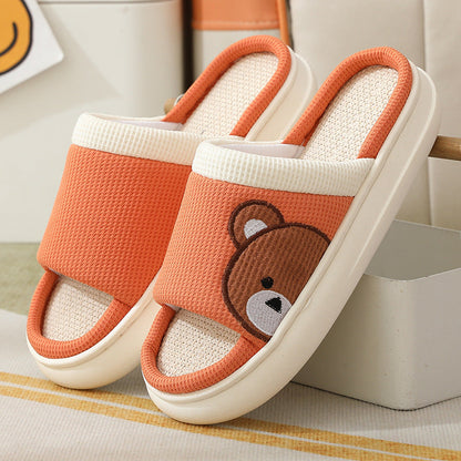 Adorabili pantofole a forma di orso: comode e chic