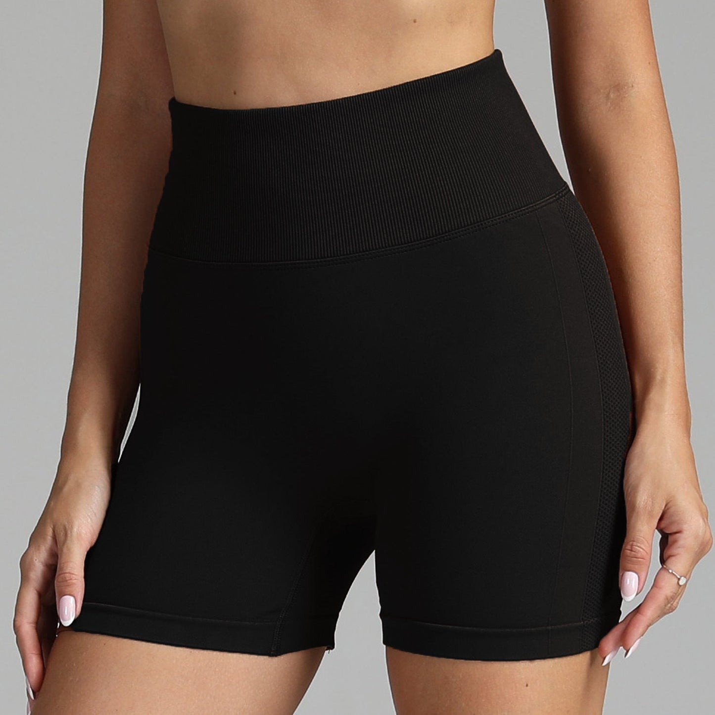 High-waisted seamless yoga shorts