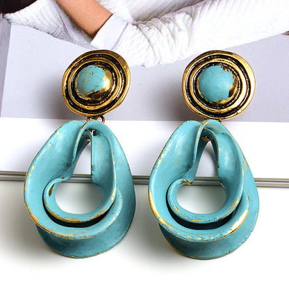 Women's Fashionable Retro Elegant Oil-coated Earrings